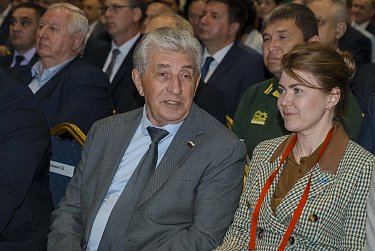 Сергей Грачев: «Меновой двор» – сокращает до минимума дистанцию между производителем и покупателем»
